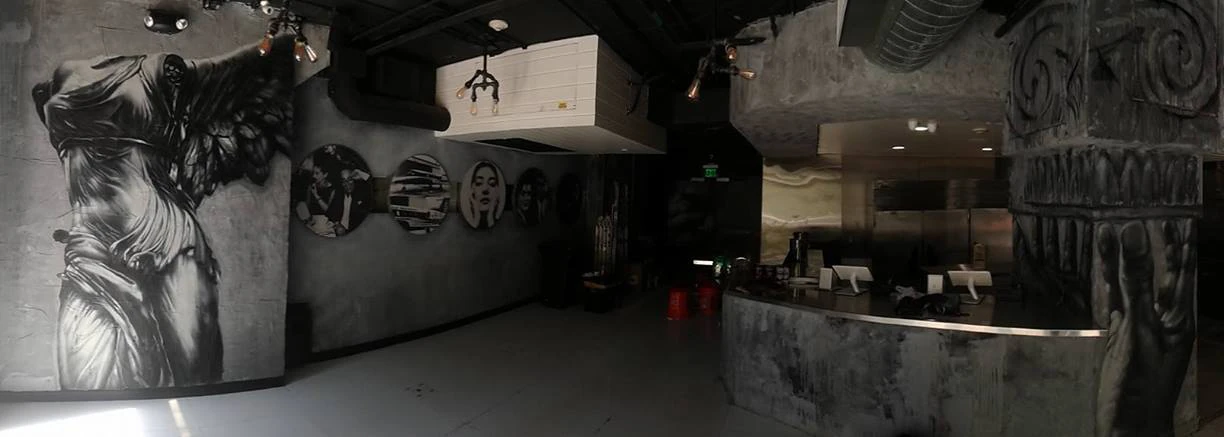 Wall painting: Victory of Samothrace by Kin Luca