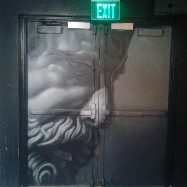 Wall painting: Victory of Samothrace by Kin Luca