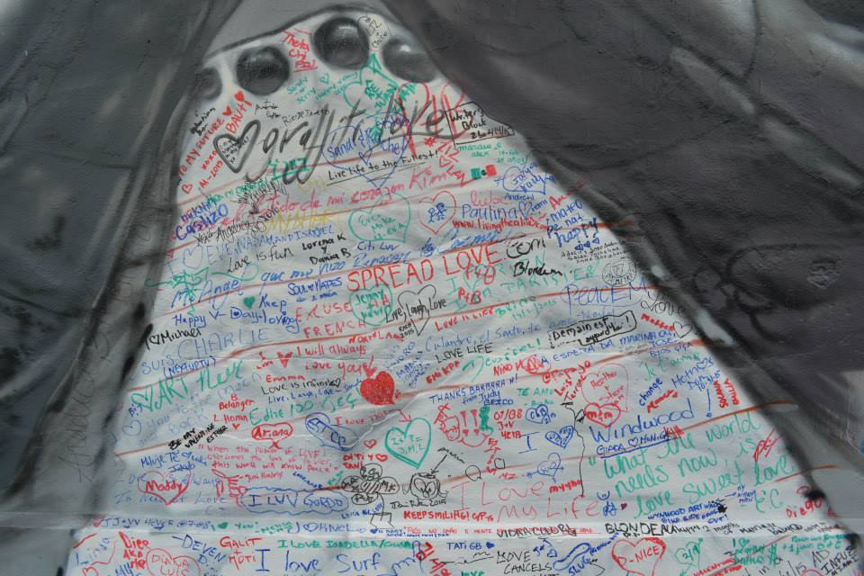 Art performance by Kin: During Valentine's Day