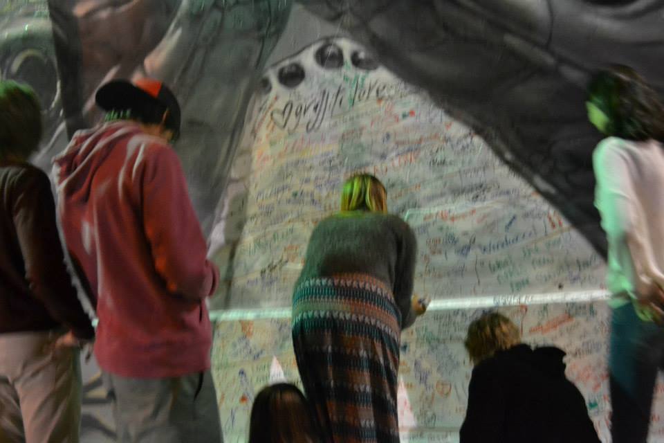 Art performance by Kin: During Valentine's Day